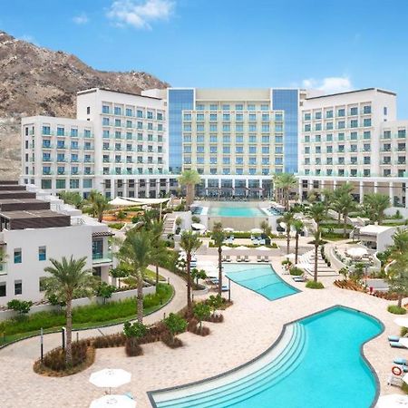 Ocean Mountain View Apartment At The Address Fujairah Eksteriør billede