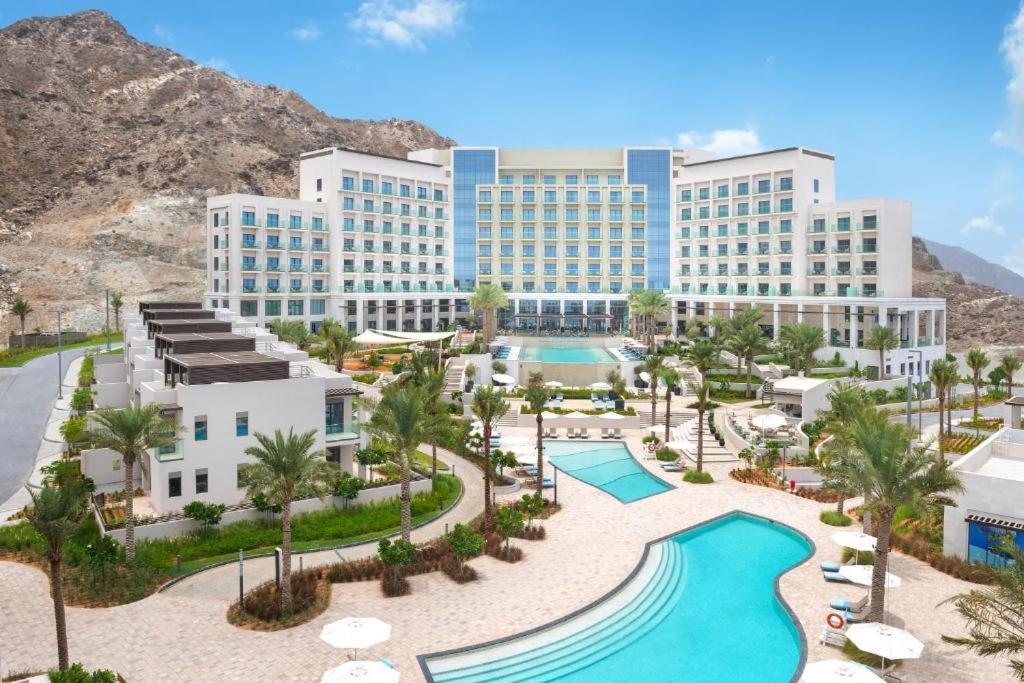 Ocean Mountain View Apartment At The Address Fujairah Eksteriør billede
